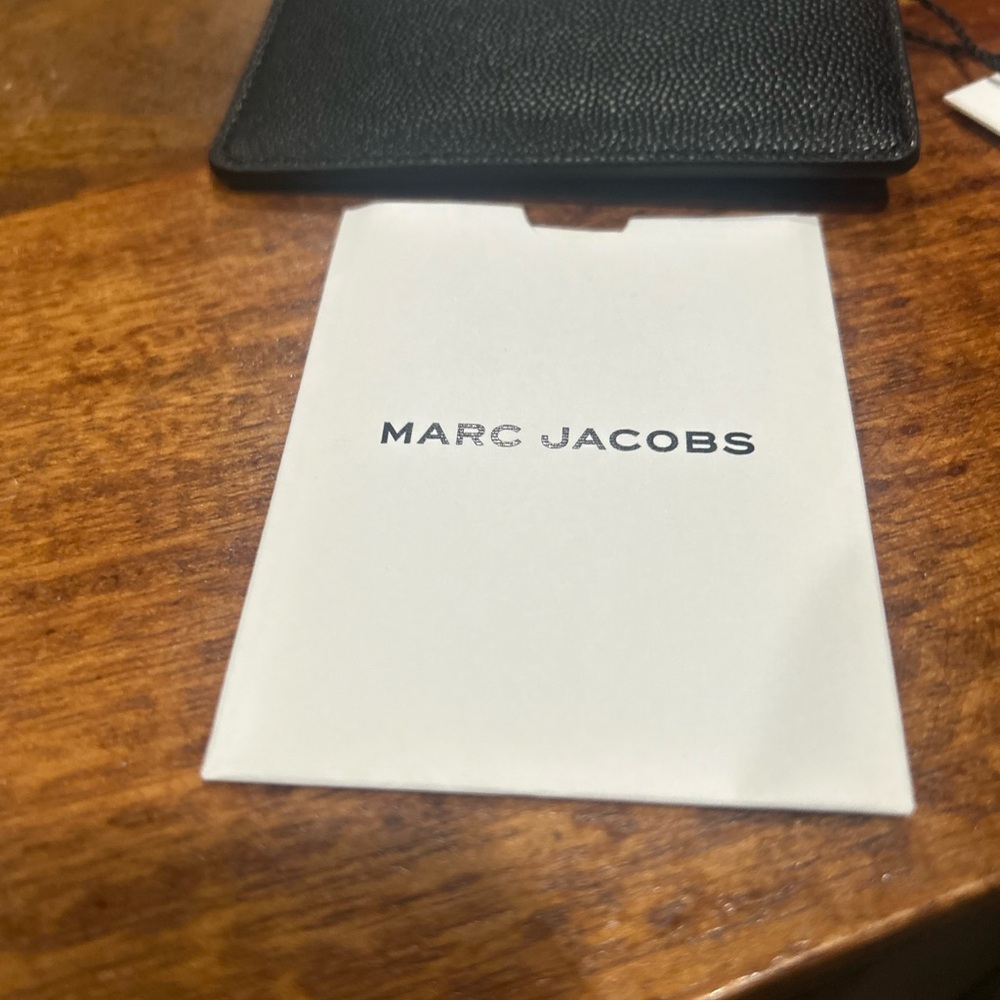 MARC JACOBS card case black pebbled leather New w Tags & Care Card - Picture 7 of 7